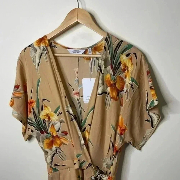 & OTHER STORIES Tan Tropical Flower‎ Wrap Jumpsuit - Picture 4 of 9